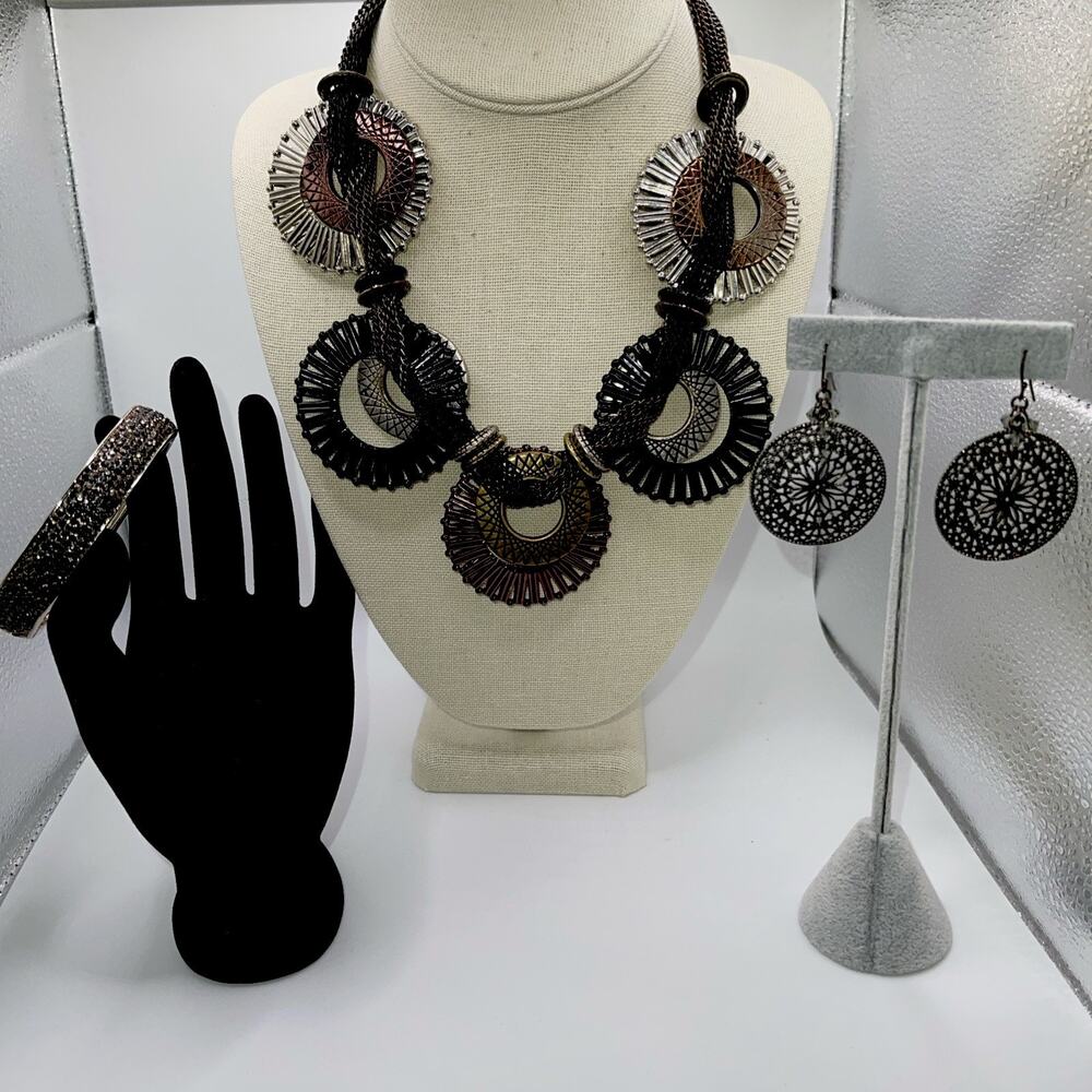 VTG bulk lot of Whimsy Goth Romantic jewelry Victorian Mysterious Emo Punk Moody